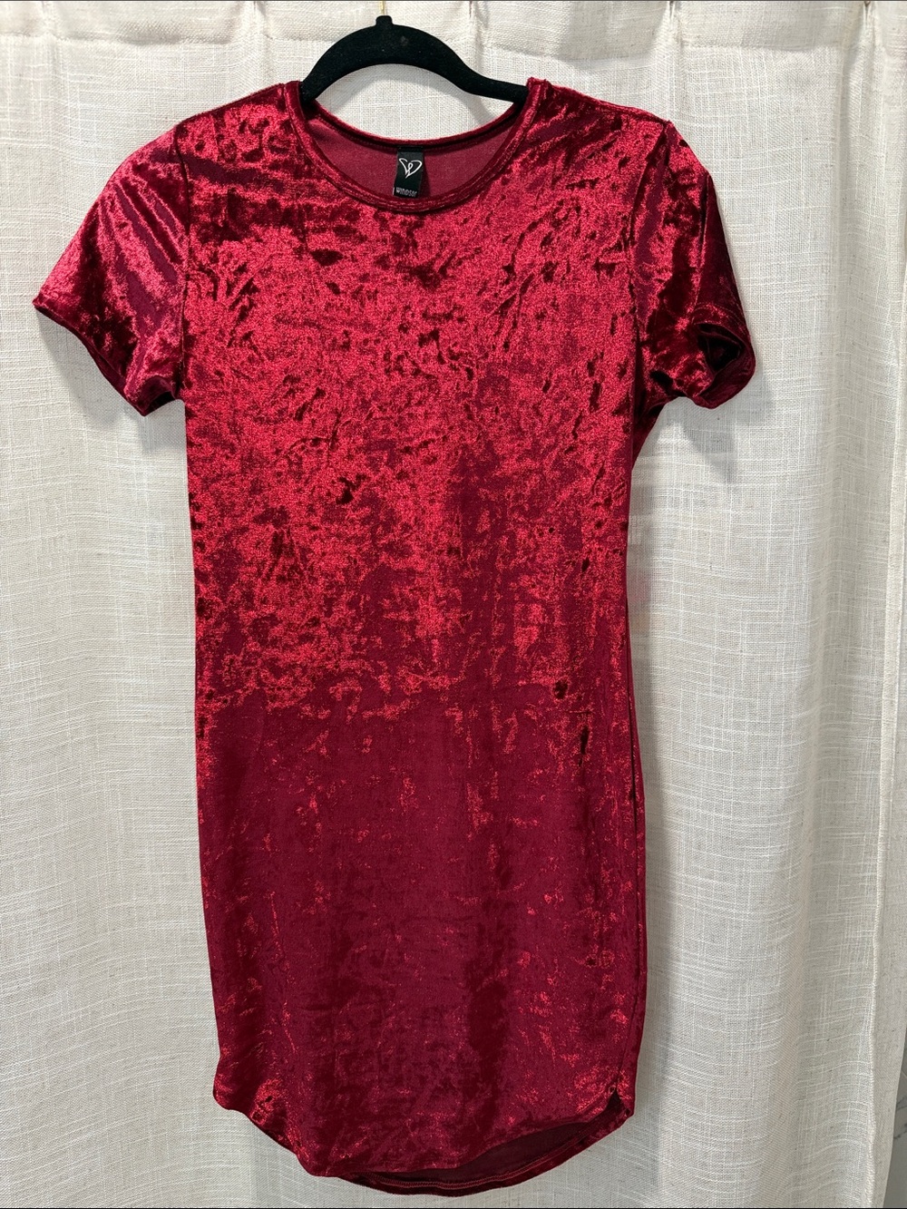 Velvet Short Sleeve Shift Dress - Red